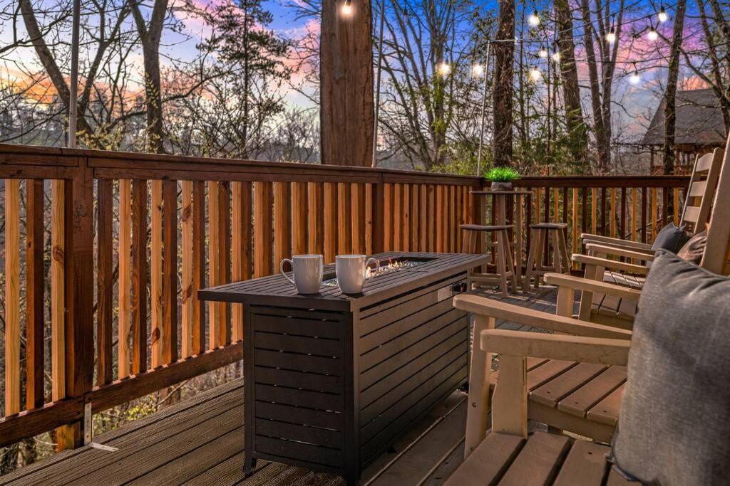 The Family Stone Luxe Cabin Sleeps 12 Hot Tub Dogfriendly Dollywood ピジョンフォージ エクステリア 写真